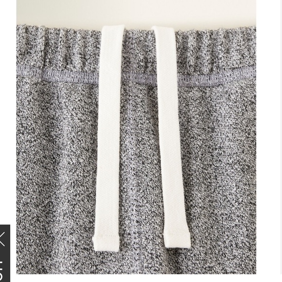 Roots original sweatshort 7 inches size medium - Picture 2 of 5